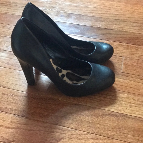 Jessica Simpson Pumps, size 6.5 - Picture 2 of 2